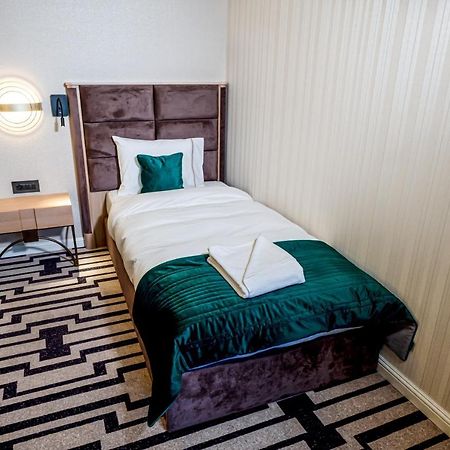 Hotel Carolin Călimăneşti Eksteriør bilde