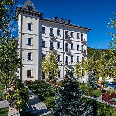 Hotel Carolin Călimăneşti Eksteriør bilde