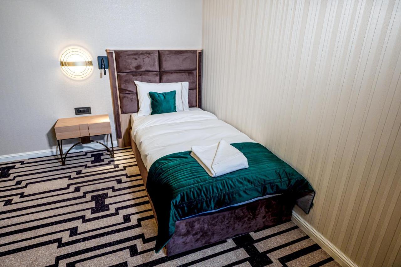 Hotel Carolin Călimăneşti Eksteriør bilde