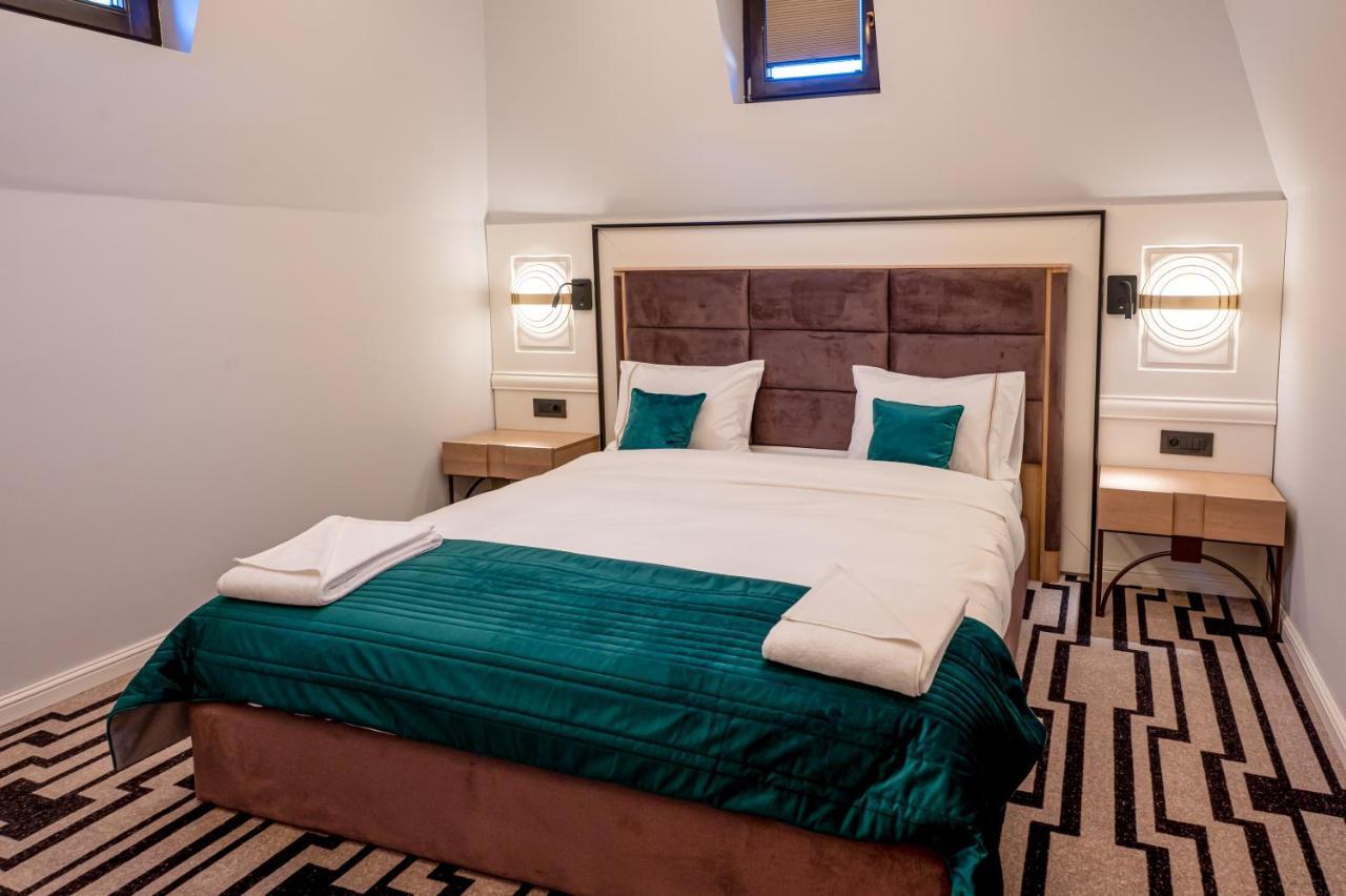 Hotel Carolin Călimăneşti Eksteriør bilde