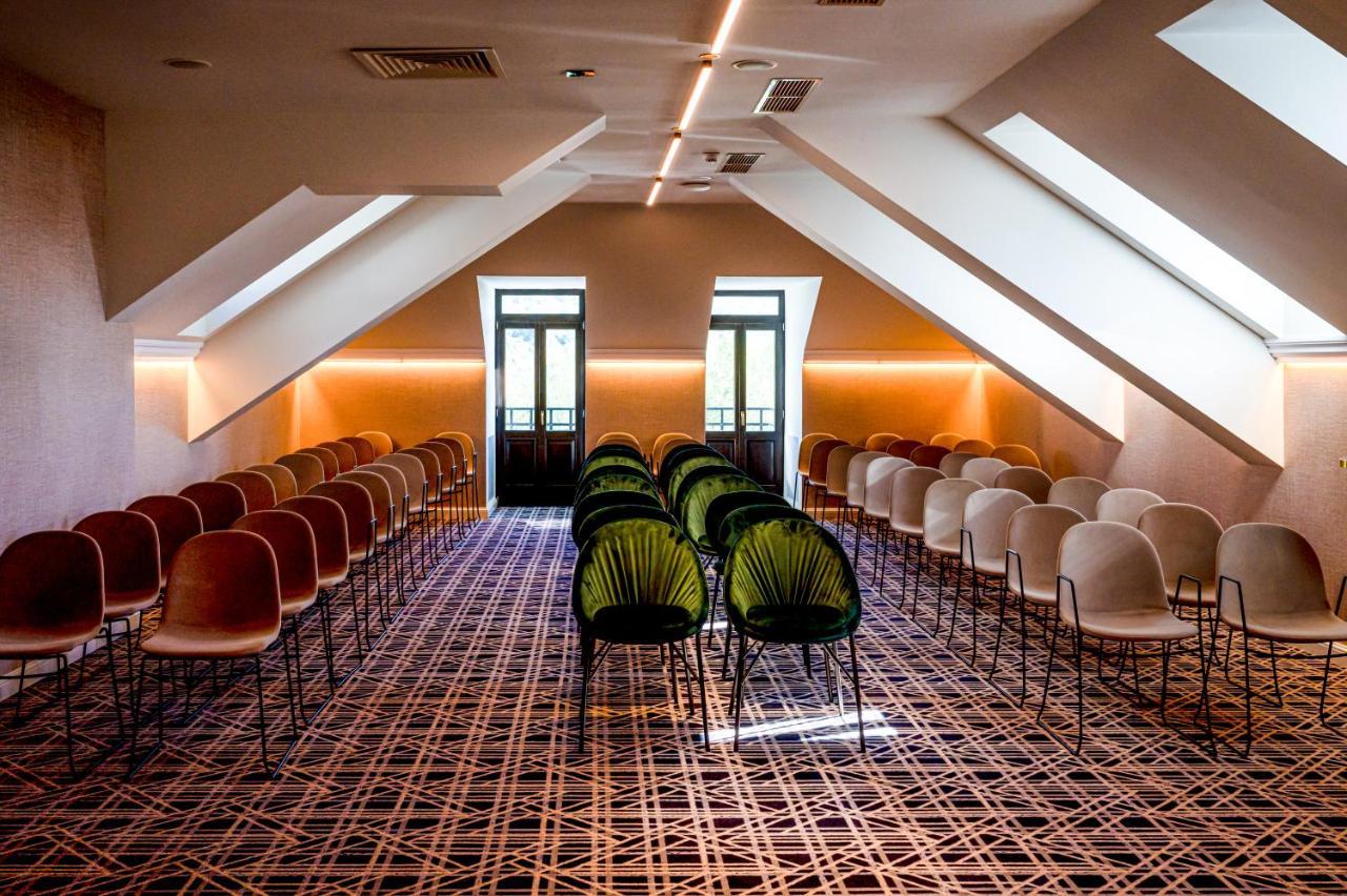 Hotel Carolin Călimăneşti Eksteriør bilde