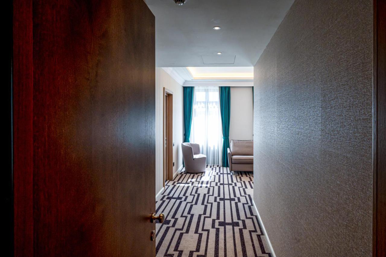 Hotel Carolin Călimăneşti Eksteriør bilde