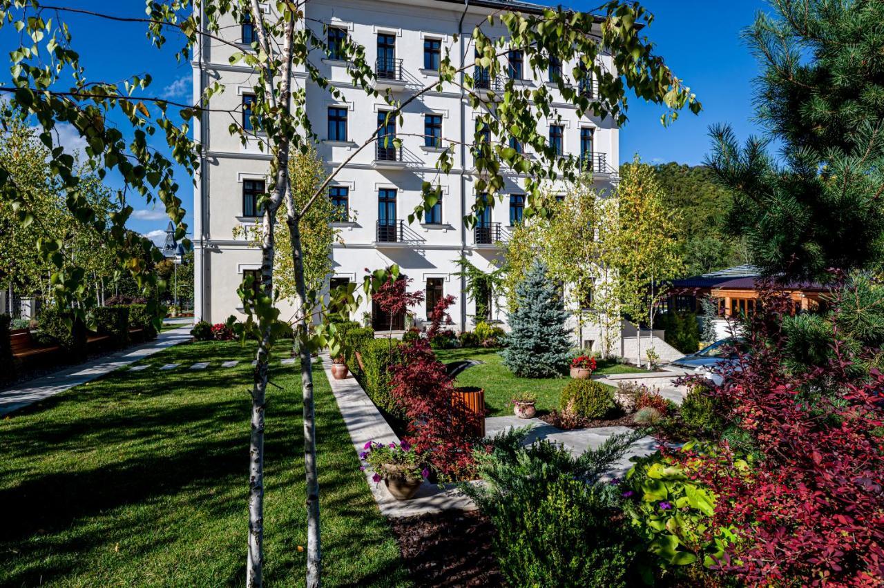 Hotel Carolin Călimăneşti Eksteriør bilde